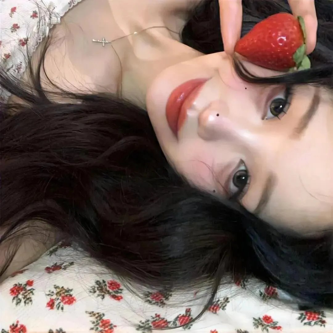 坠楼后我成了她